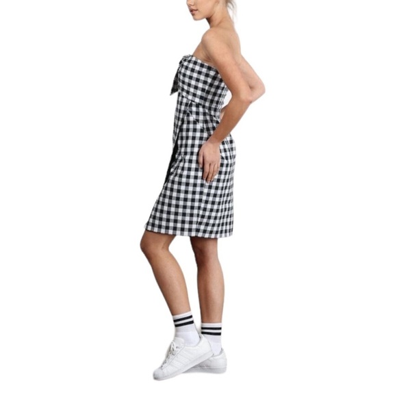 Women's Strapless Tie Front Fitted Dress Sexy & Super Cute Checkered Dress
New - Picture 4 of 6